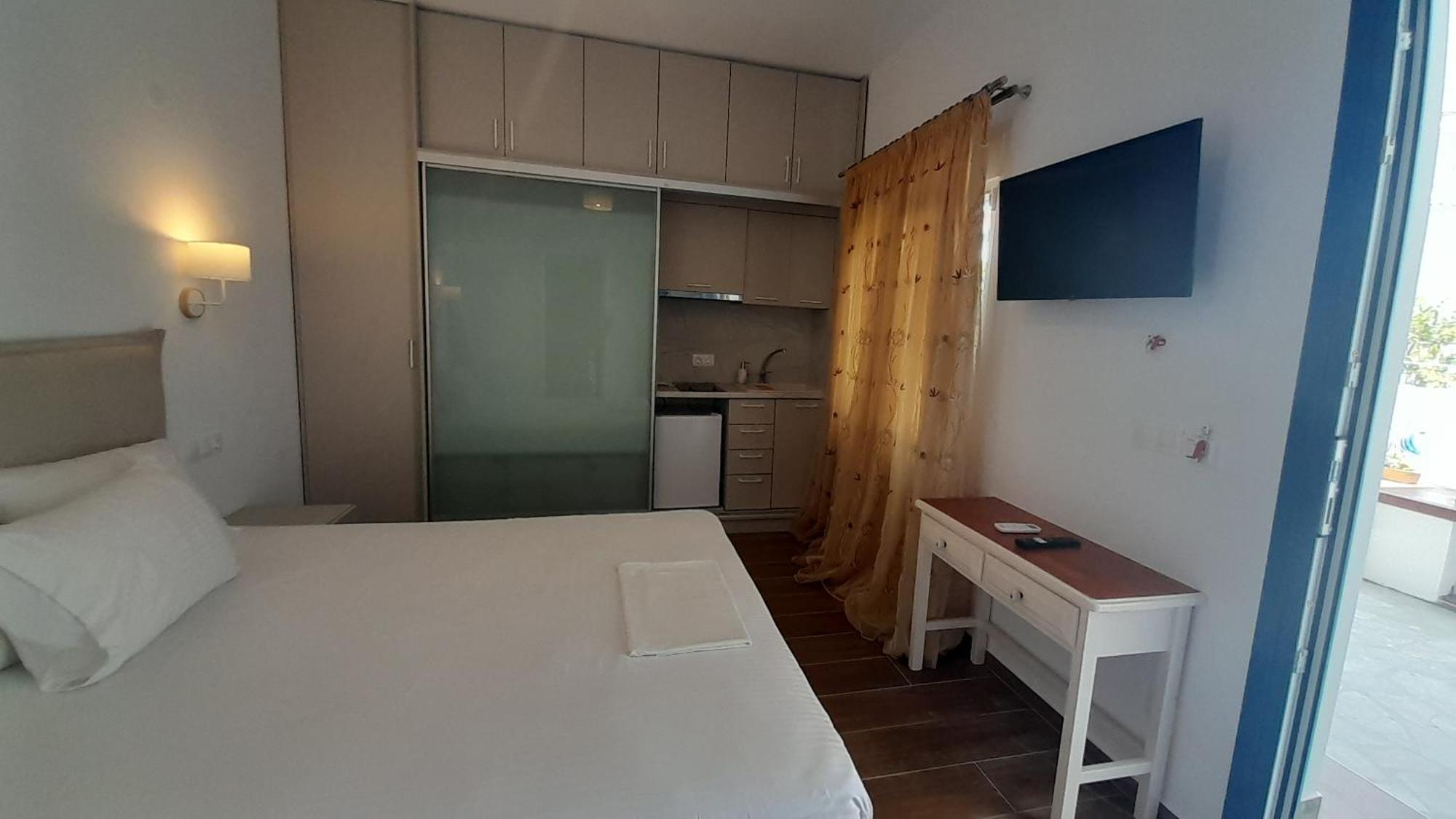 Nostos Hotell Patitírion Eksteriør bilde