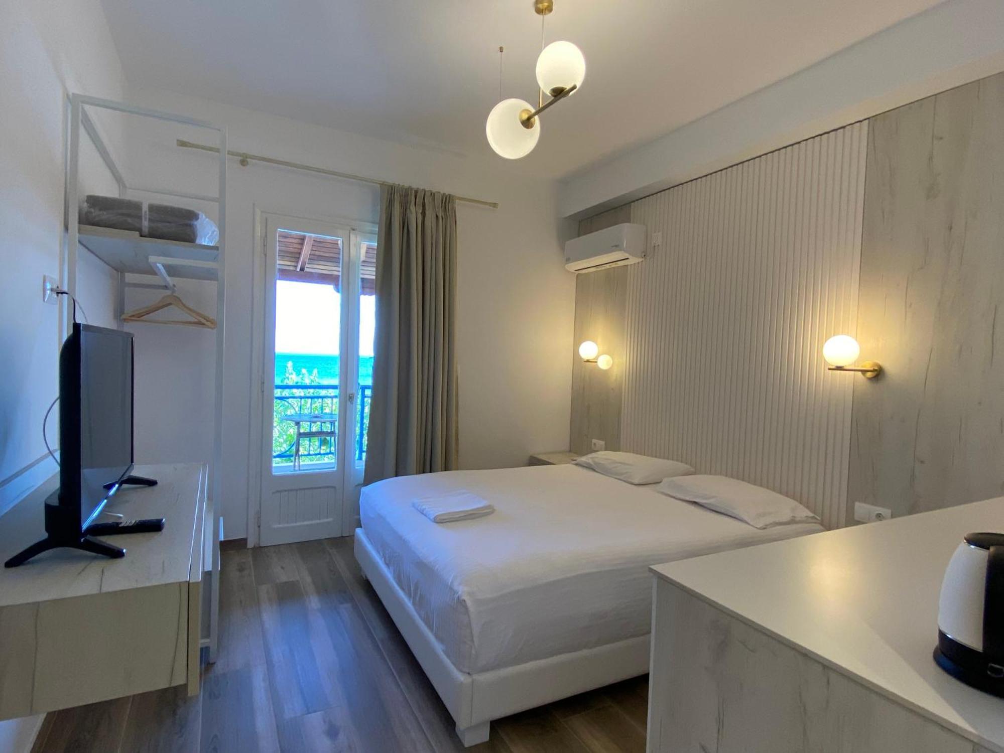 Nostos Hotell Patitírion Eksteriør bilde
