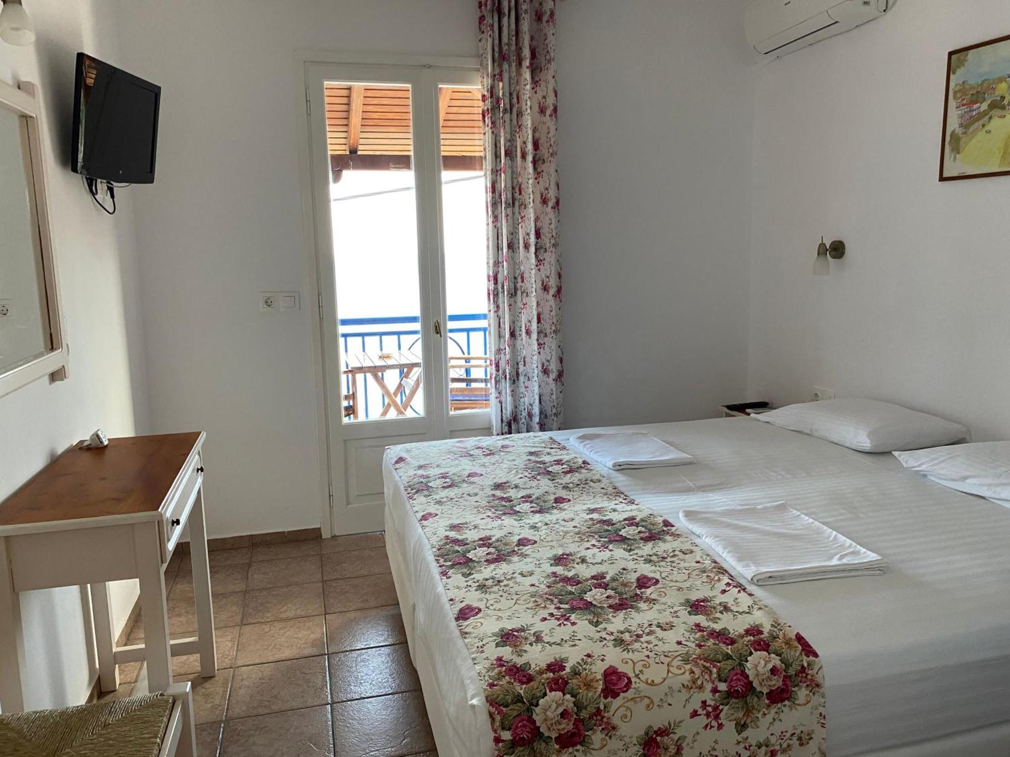 Nostos Hotell Patitírion Eksteriør bilde