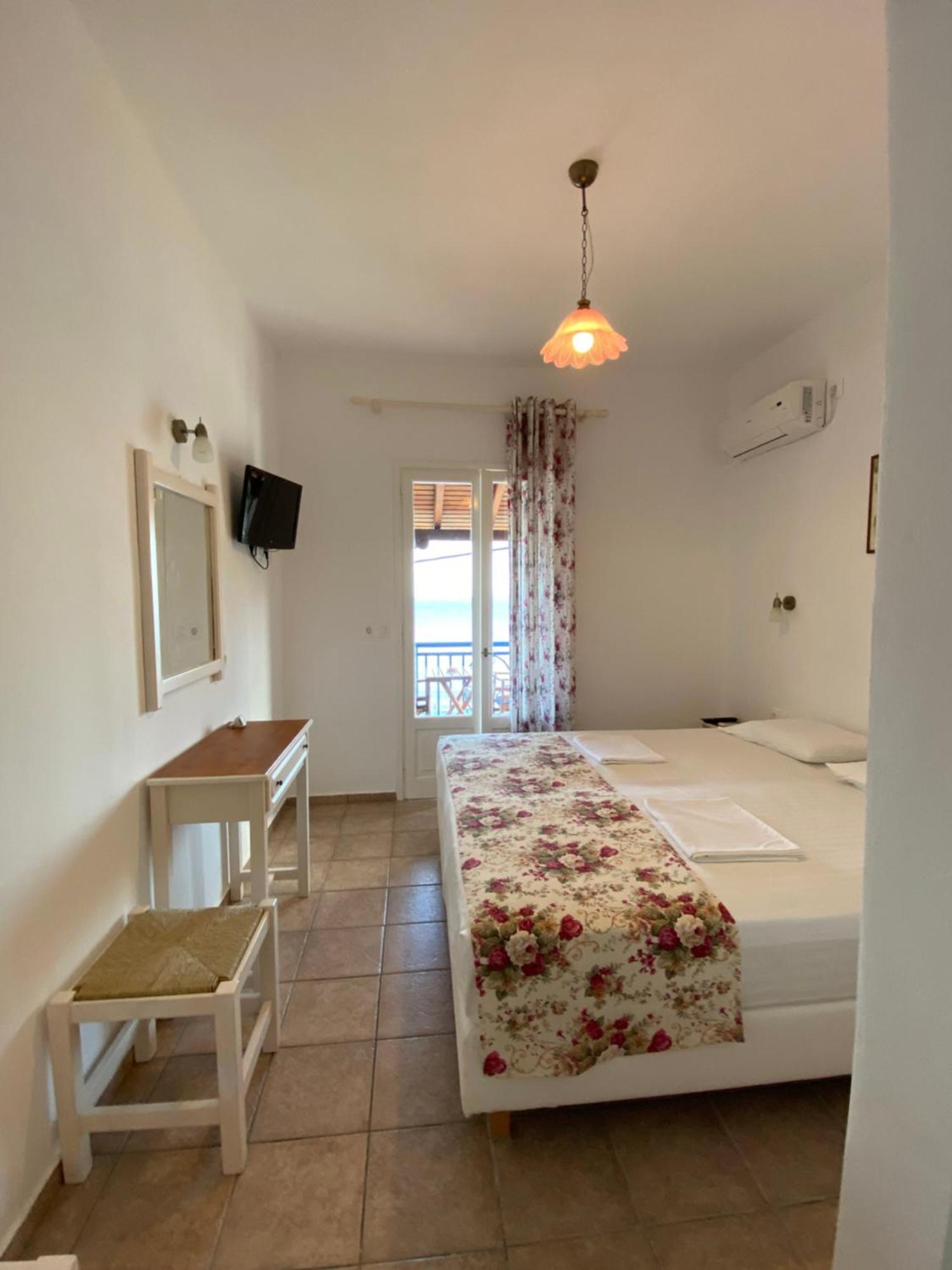 Nostos Hotell Patitírion Eksteriør bilde