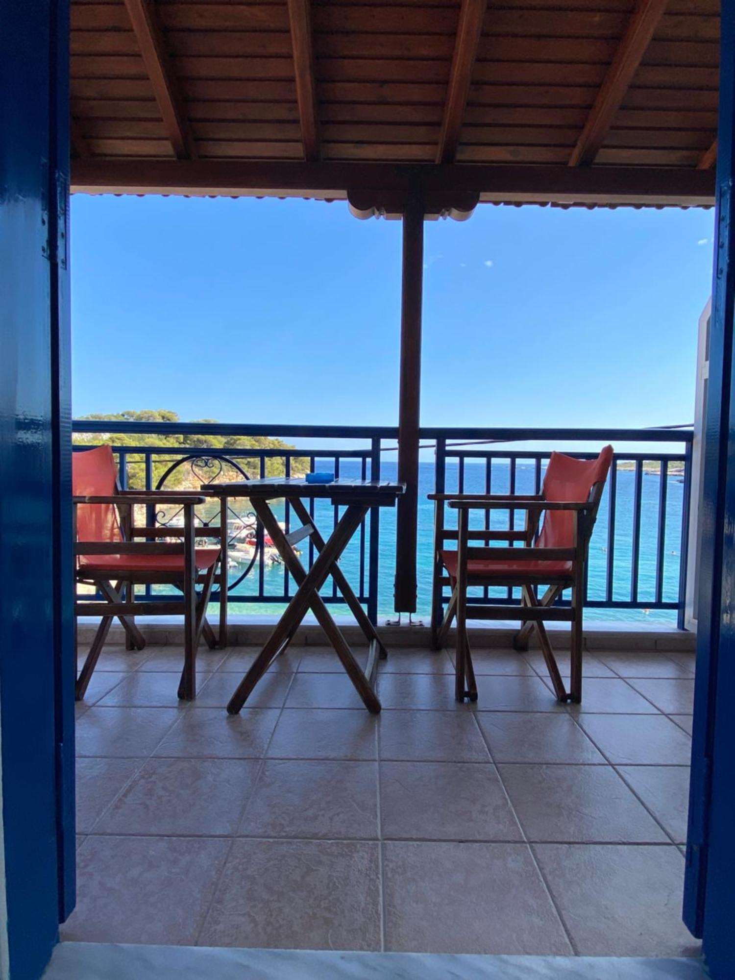 Nostos Hotell Patitírion Eksteriør bilde