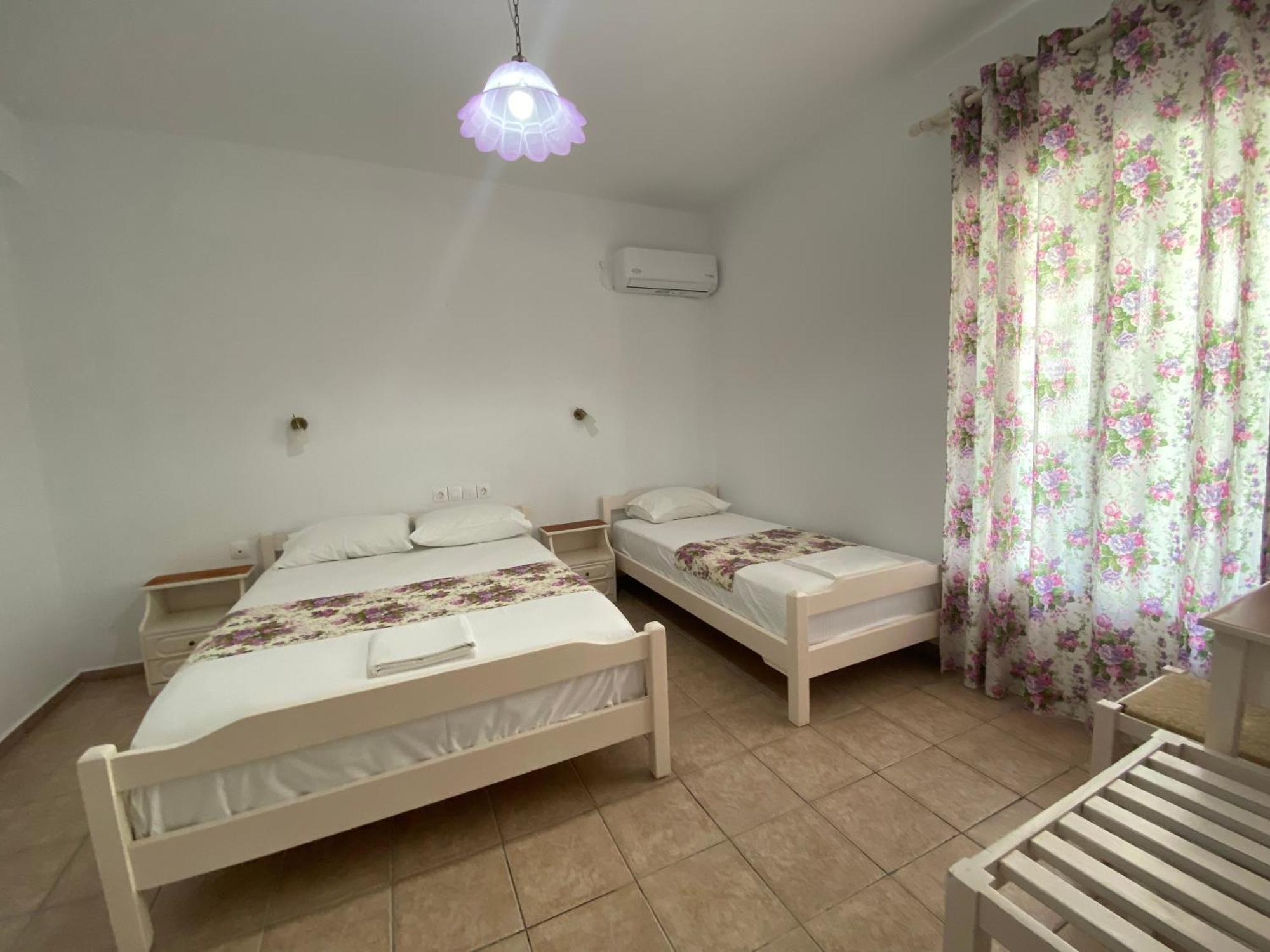 Nostos Hotell Patitírion Eksteriør bilde