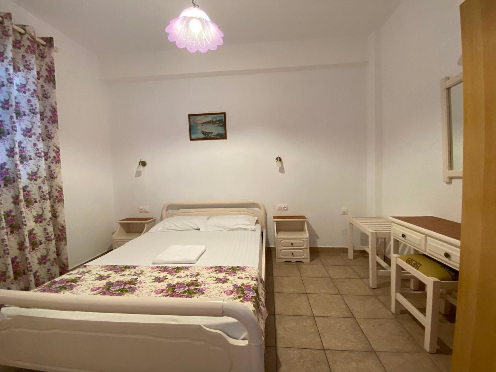 Nostos Hotell Patitírion Eksteriør bilde
